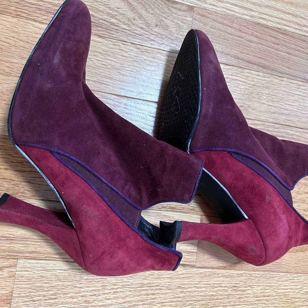 Stuart Weitzman Red Suede Ankle Heeled Bootie Size 6
